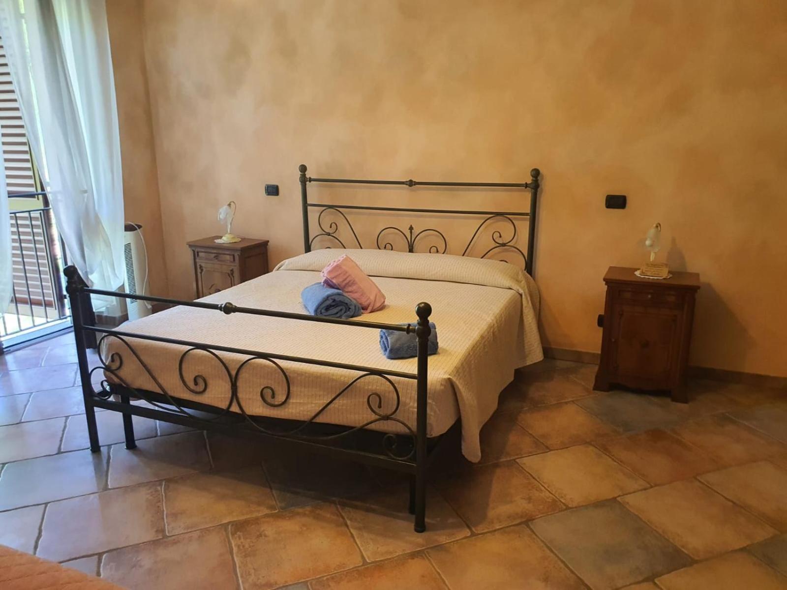 Agriturismo Cascina L'Arche Santo Stefano Belbo Zewnętrze zdjęcie