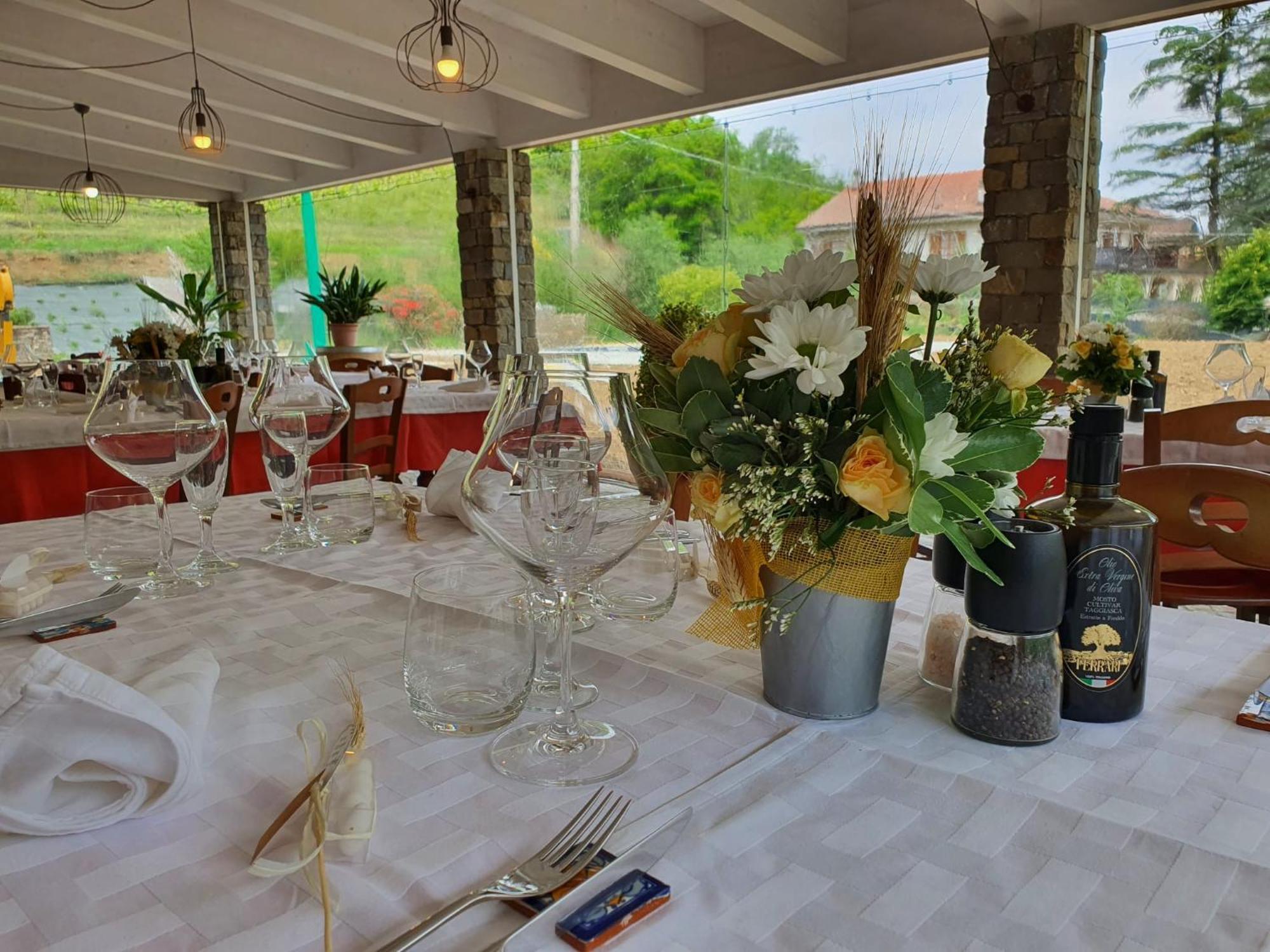 Agriturismo Cascina L'Arche Santo Stefano Belbo Zewnętrze zdjęcie
