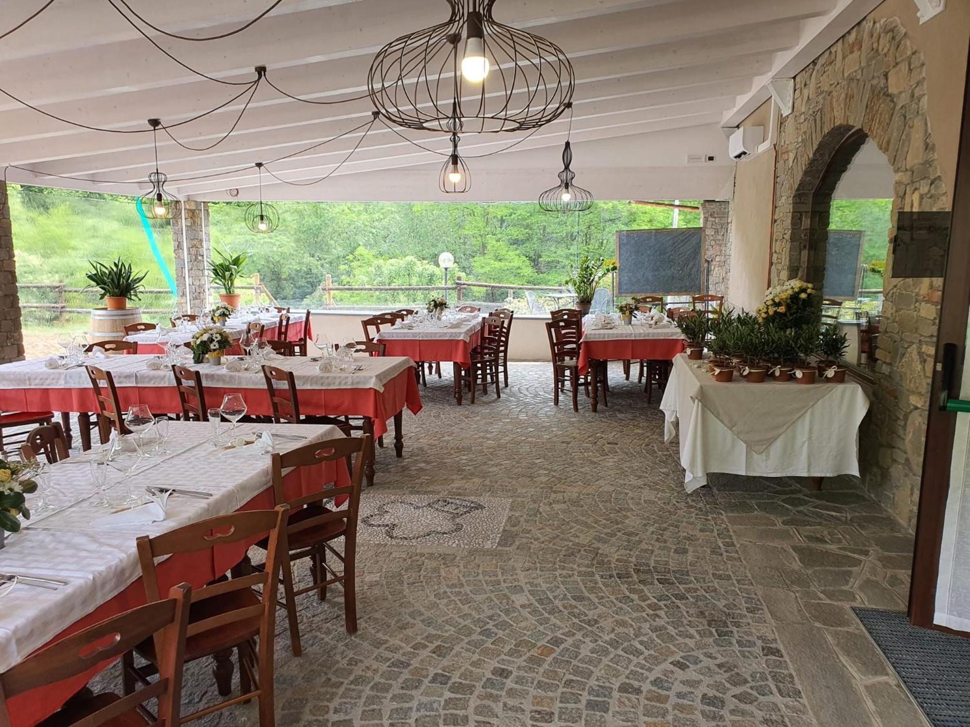 Agriturismo Cascina L'Arche Santo Stefano Belbo Zewnętrze zdjęcie